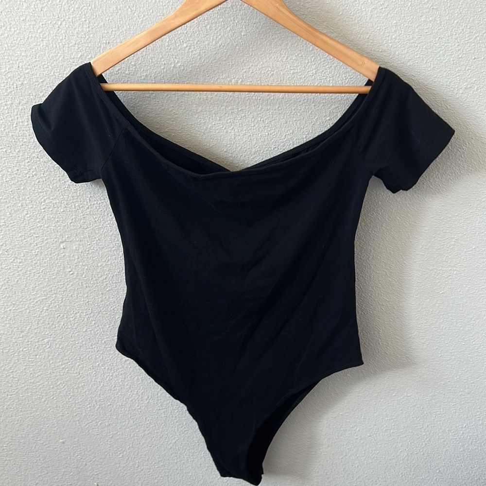 Scoop neck body suit - Picture 4 of 4